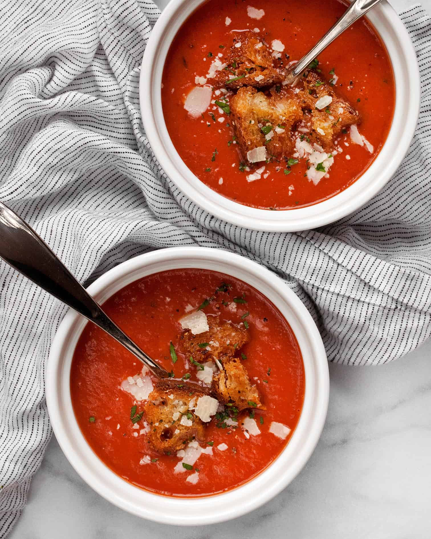 https://www.lastingredient.com/wp-content/uploads/2014/03/roasted-tomato-soup14.jpg