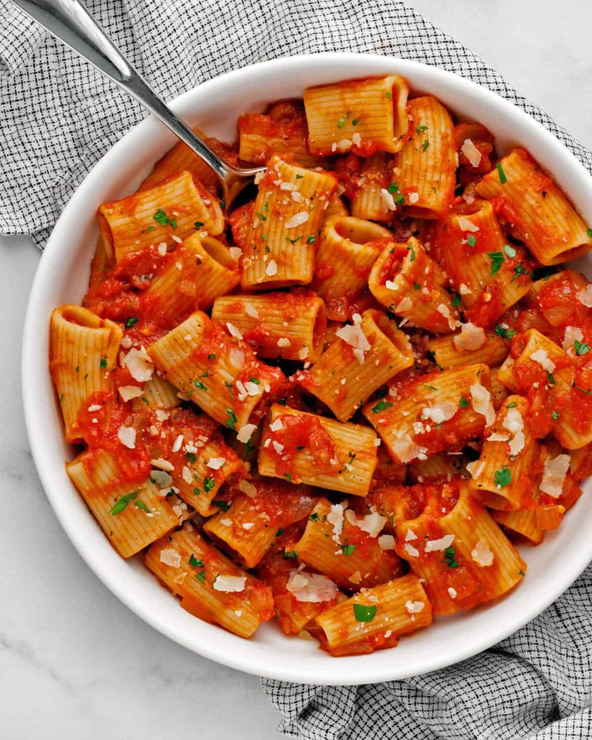 Easy Rigatoni Pasta & Tomato Sauce (Canned Tomatoes) | Last Ingredient