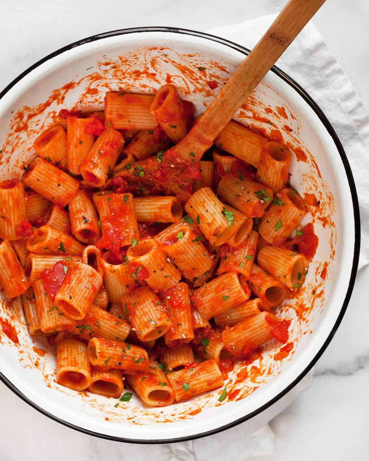 Easy Rigatoni with Tomato Sauce Last Ingredient