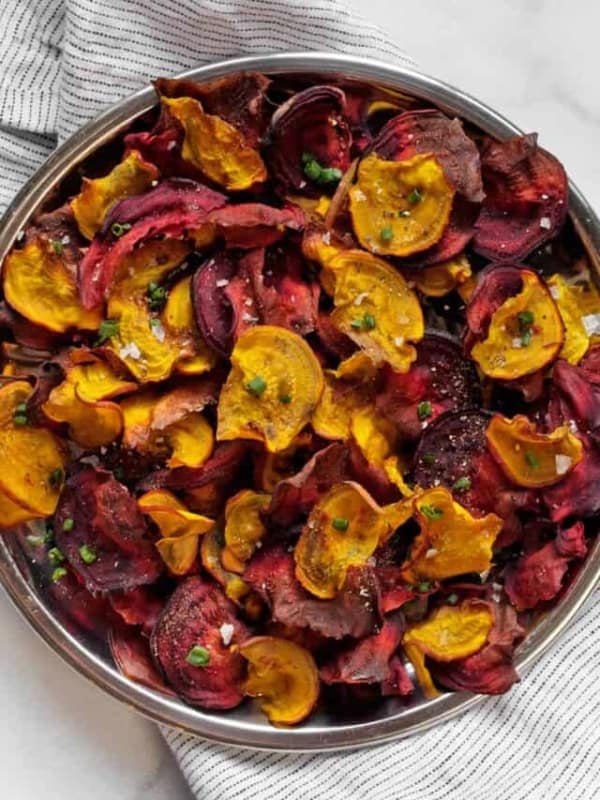 cropped-oven-baked-beet-chips13.jpg