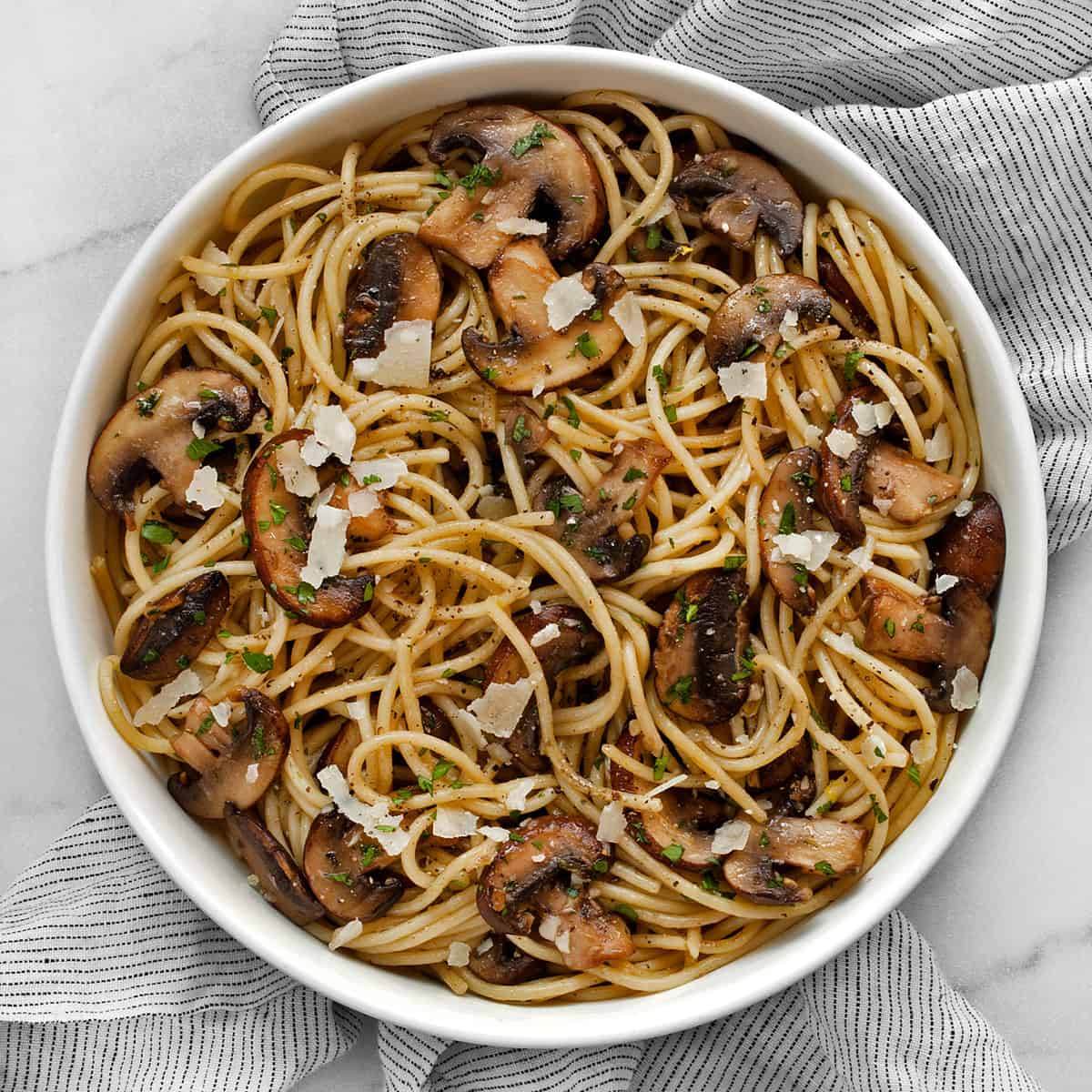 Easy Lemon Garlic Mushroom Spaghetti - Last Ingredient