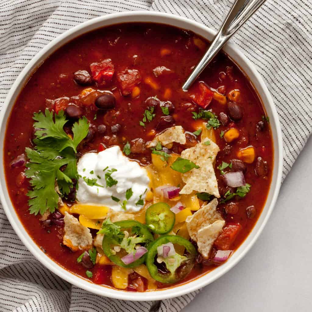 Easy Vegetarian Black Bean Chili - Last Ingredient