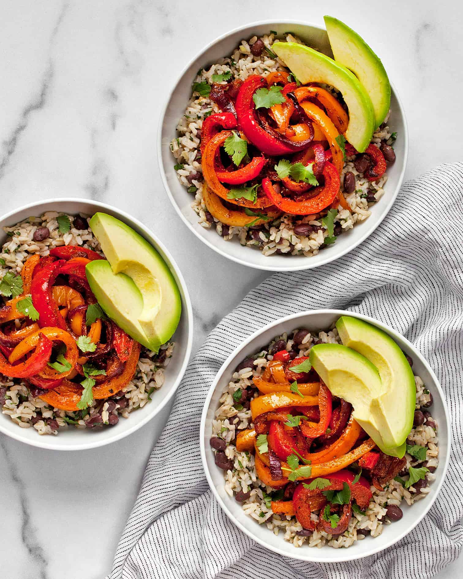 Chicken Fajita Meal Prep Lunch Bowls + Cilantro Lime Quinoa