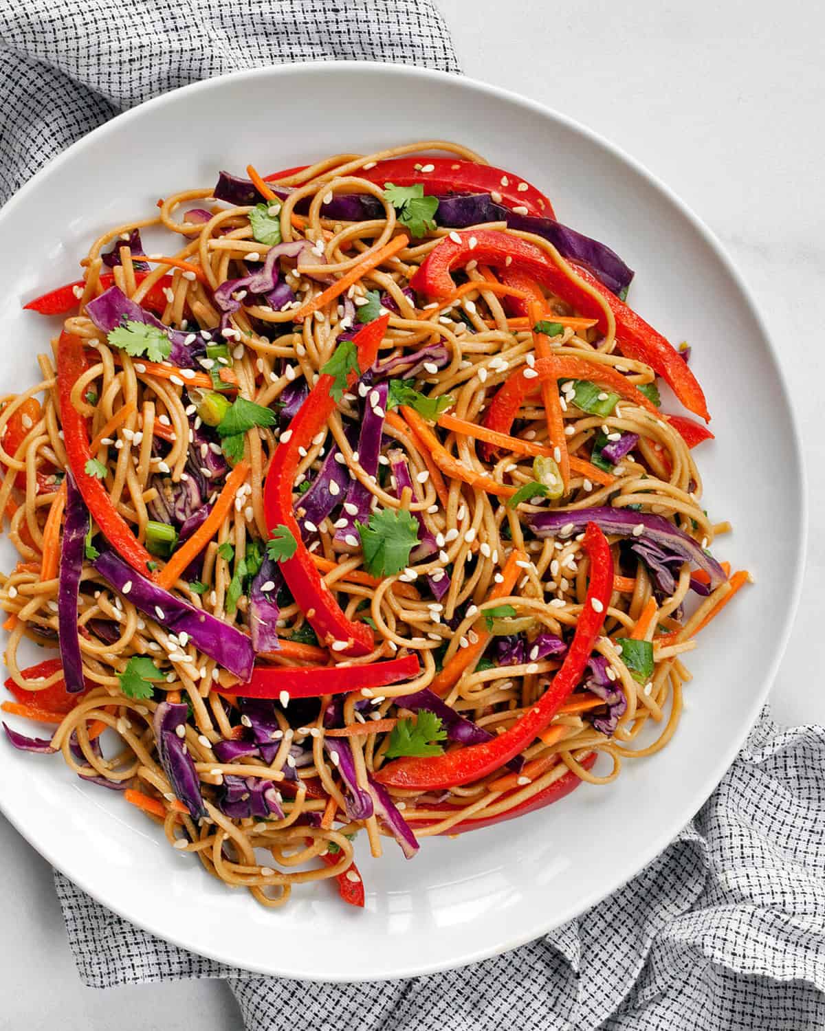 Sesame Soba Noodles With Cabbage & Peppers 