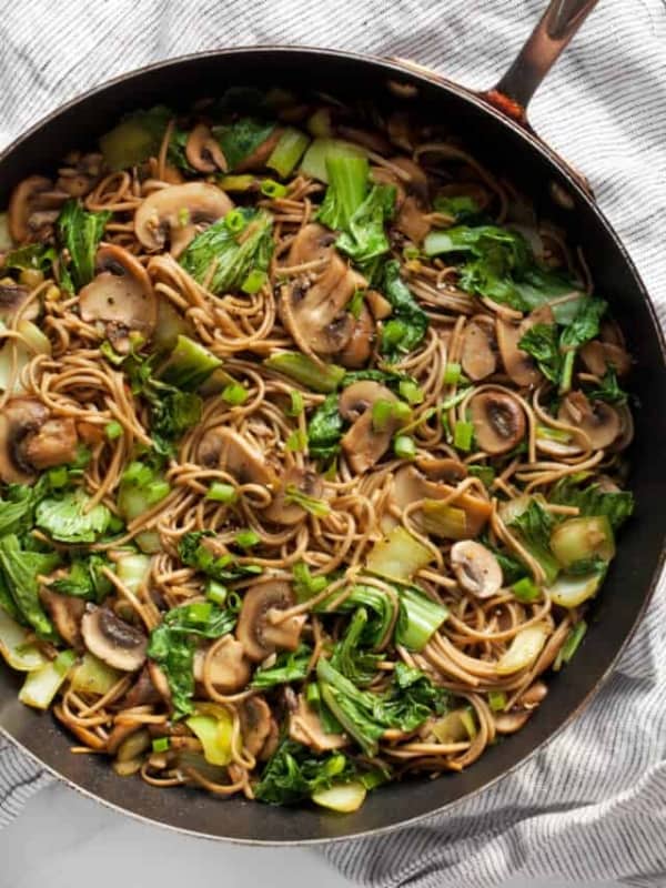 cropped-soba-noodles-with-mushrooms-and-bok-choy2.jpg