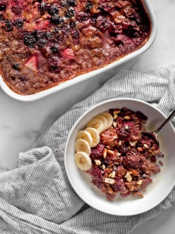 cropped-baked-steel-cut-oatmeal-with-berries.jpg