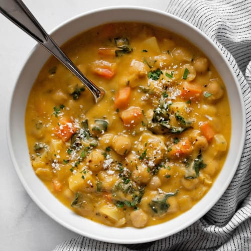 Easy Chickpea Soup with Carrots and Potatoes - Last Ingredient