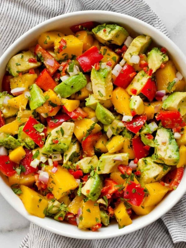 cropped-mango-salad-with-avocado2.jpg