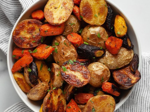 https://www.lastingredient.com/wp-content/uploads/2023/10/roasted-potatoes-carrots4-500x375.jpg